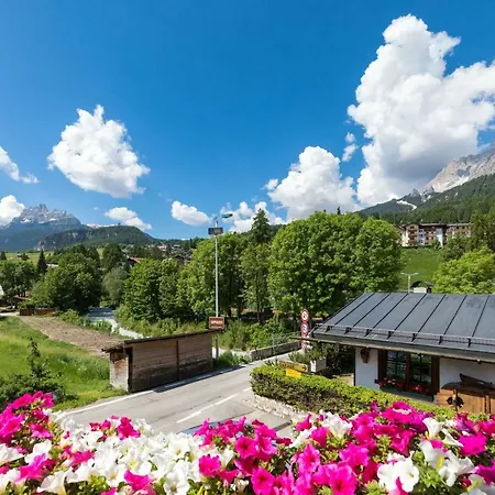 Barisetti Sport Hotel